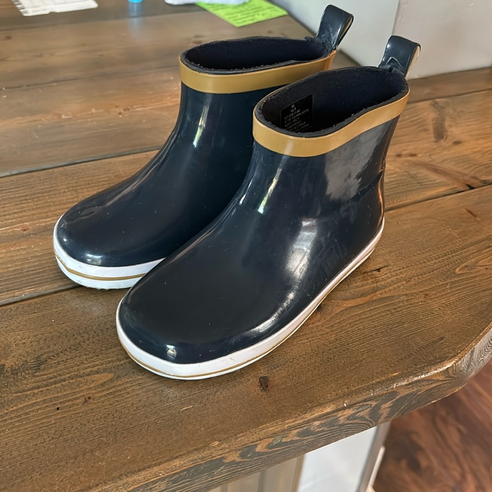 Toddler boy size 10 rain boots